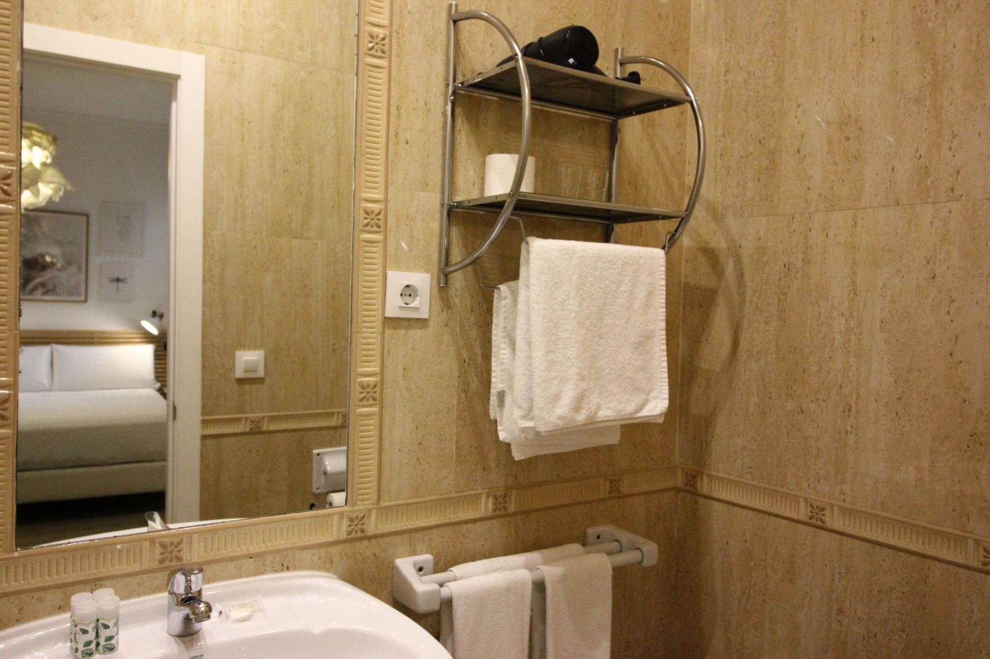 Las Atarazanas - Design Hostal Sevilla Dış mekan fotoğraf