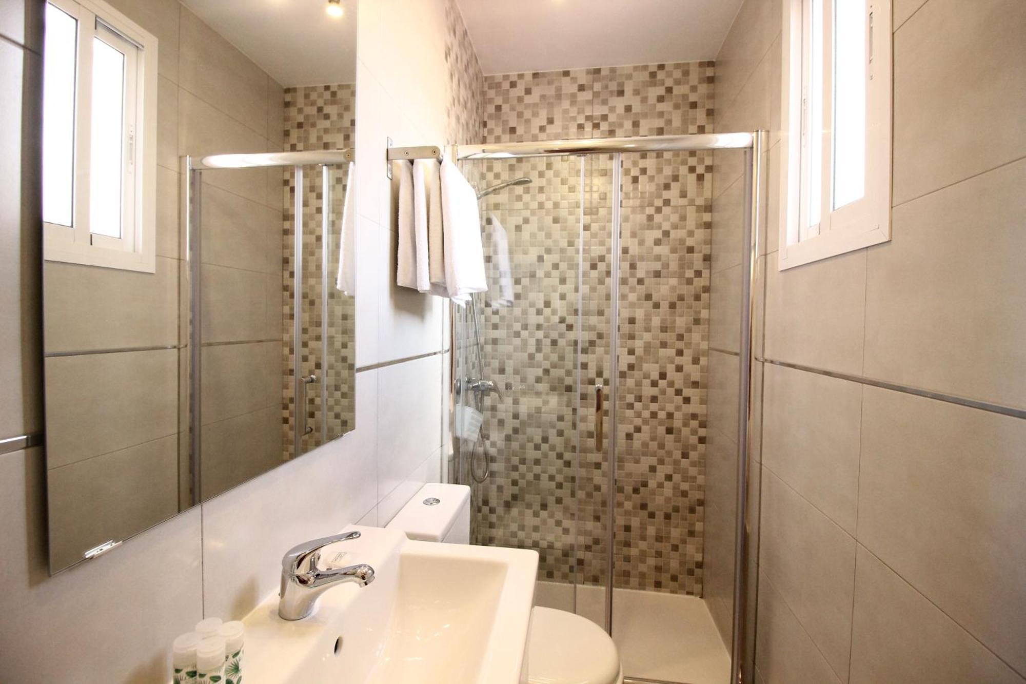 Las Atarazanas - Design Hostal Sevilla Dış mekan fotoğraf